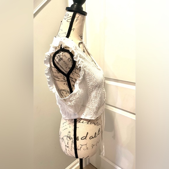 NWT BCBG Generation Sleeveless White Crop Top Blouse W Ruffle And Tie, Sz Large - Picture 6 of 14